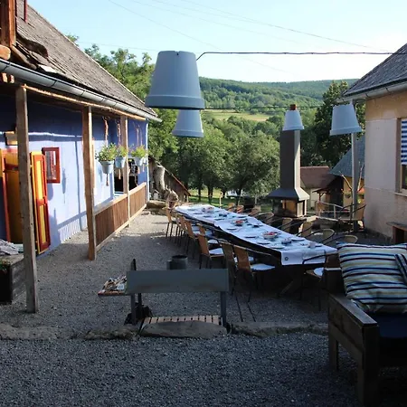 Modra Farma Кемпинг